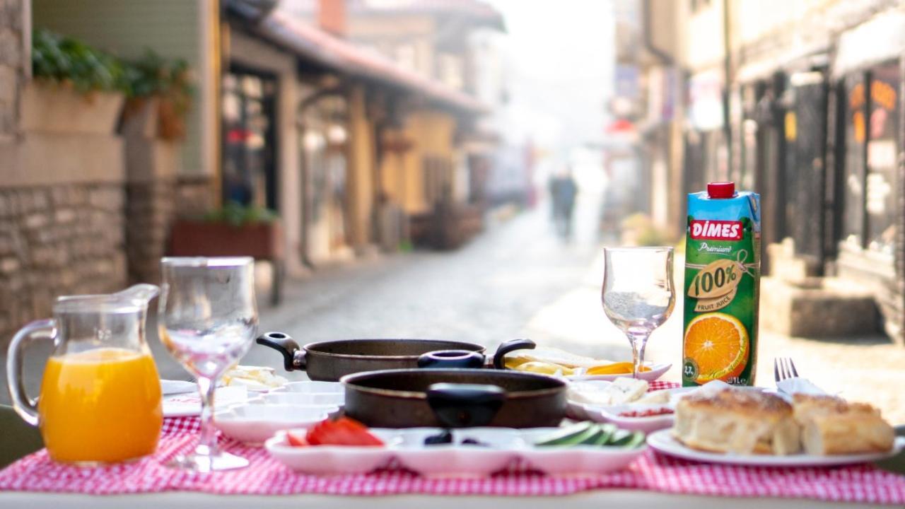 Saray Hotel Prizren Exterior foto